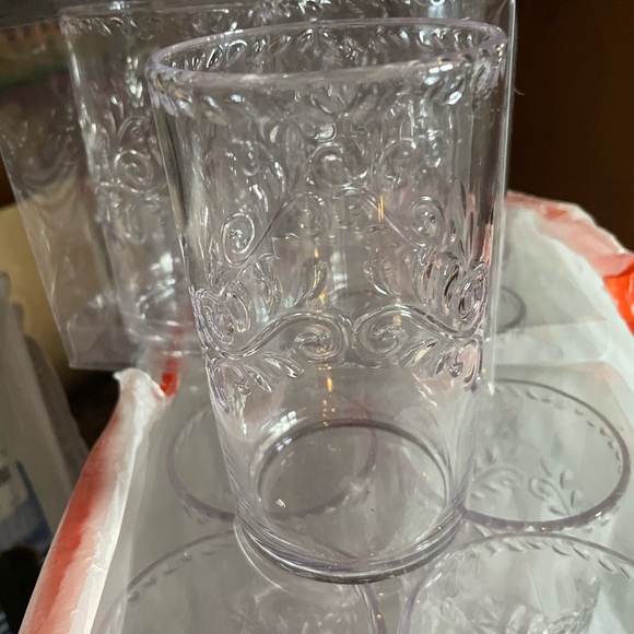 10 BRAND NEW SUMMER CLEAR BPA FREE TUMBLERS SETS OF 4 - Picture 4 of 11